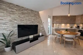 Apartment Korina, spacious family apartment near the beach - Image 2