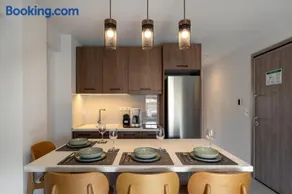 AKSQUARED Premium Vacation Apartments - Image 1