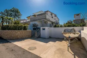 Nice apartment with balcony very close to the sea - Image 2
