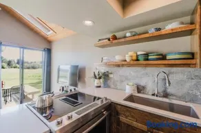 Lakeview Meadow Retreat - Image 4