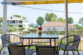 Yellow House - Image 3