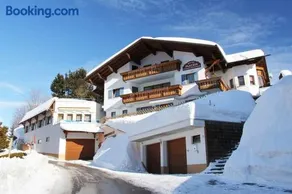 Appartement adapté aux familles avec barbecue, sauna et jardin | Vue montagne - Image 2