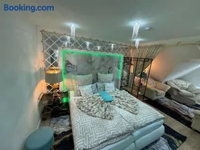 LUXURY HOME - Image 2