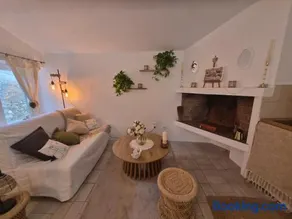 Appartement T1 centre Lourmarin - Image 2