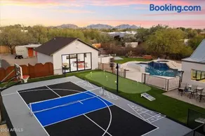 Private Pickleball Court Pool heat Spa Fire Pit - Image 1