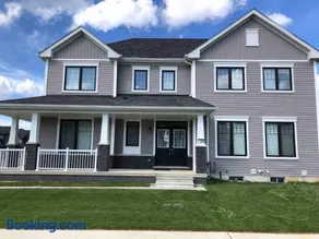 Large 5 Bedroom Newly Built Home Sleeps 12 Persons - Image 2