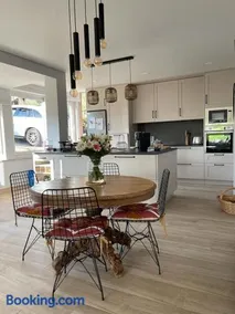 Maison Cosy et Moderne - Image 3