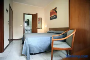 Hotel Cristal - Image 1