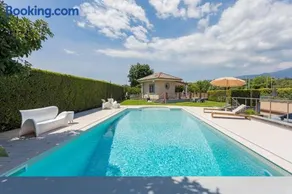 Tropical House - Image 1