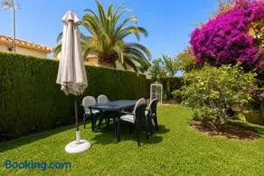 House with garden at Oliva Nova MET & Golf & Padel & Beach resort - Image 1