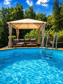 La Casa Kiara - Heated Pool, Jacuzzi & Forest View - Image 2