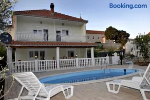 Family friendly house with a swimming pool Kostanje, Omis - 14176 - Image 1