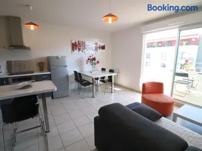 Appart 2P à Sète avec Terrasse et Garage - FR-1-472-117 - Image 3