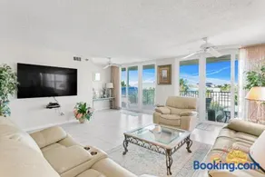 Hamilton House 307 - Image 2