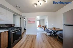 #1 Renovated Midtown Gem Quiet Budget Friendly - Image 3