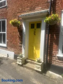 Valentine Cottage, Aylsham - Image 2