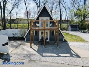 The Lakeside Loft- KY Lake Escape - Pirates Cove - Image 1