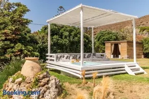 Ow Andros Suite 4,Private Whirlpool - Image 2