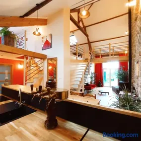 La Grange de Marie à St Angel - Magnifique Grange Rénovée en loft pour 1 à 6 pers - Image 2