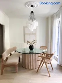 MrNomad Boutique Hotel Parisian Townhouse - Image 2