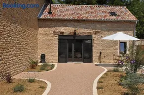 L Atelier du Theatre Guest House - Image 2