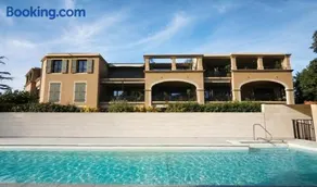 Spacieux appartement avec terrasse en centre ville d'Uzès - Image 1