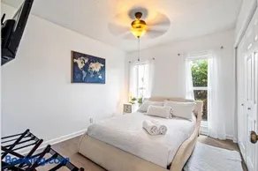 Gorgeous open concept 4 BR with heated pool and lounge area - Image 2