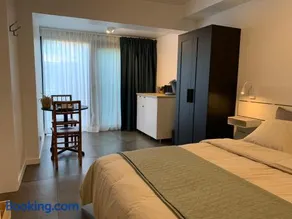 Homestay, ground floor, comfort room - Image 2