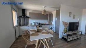 Cozy apartment with exceptional view - Image 1