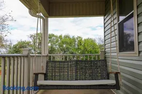 Serenity with Mountain Views 3BR Deckside Views - Image 4