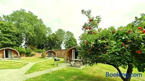 1 Bed in Rocester oc-o33055 - Image 2