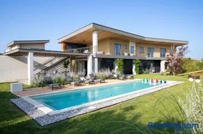 Luxury Villa Puerto de Paz for 8 people near Fazana with 60 m2 private heated pool, sauna, mini-golf & sea view - Image 2
