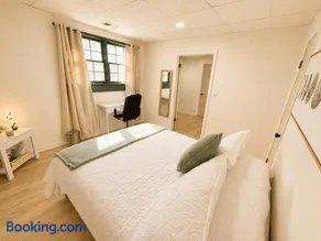 Elegant Boutique Stay - Image 1