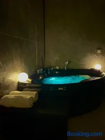 Artemide Resort, Suite Spa Elysia - Image 1