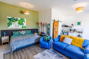 Modern Barn Conversion - Image 4