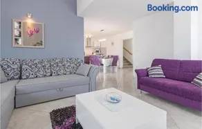 Cozy Home In Pula With Wifi - Image 4