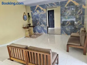 Hotel Avalon - Image 1