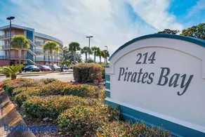 Pirates Bay Getaway! - Image 5