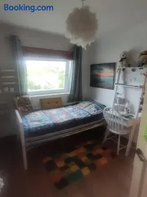 Bedroom in quiet neighborhood - Image 1