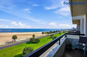 St Kilda Ocean View with Parking - Image 1