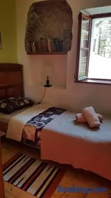 Mama's & Papa's house - Image 4