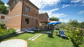 A & B Holiday Home - Image 1