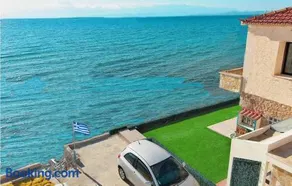 House on the sea - Image 5