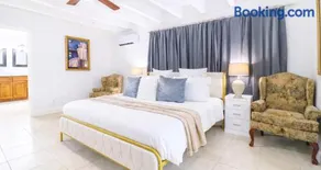 Family-Friendly Beach Home in West Palm Beach, FL - Image 3
