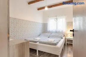 Menta Apartman - Image 4