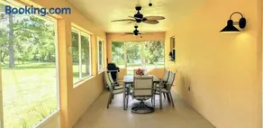 Little Ridge Ranch-East House Quiet Country Getaway-Pet Friendly! - Image 3