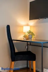 Family Apartment Near City Center - Image 3