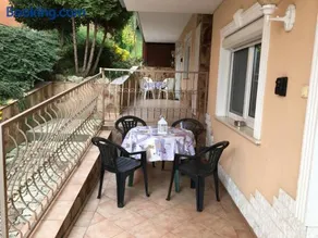 Central Apartments - Image 4