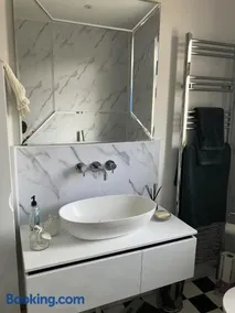 Our beautifully renovated home - Image 5