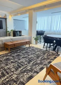 Apartamento Guarujá, com sacada vista mar! Pé na areia, Lindo! - Image 4